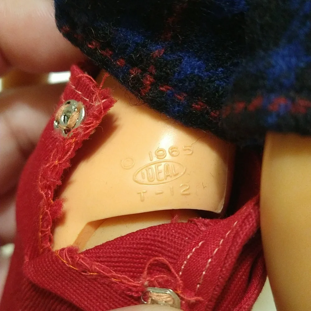 Vintage 1965 Ideal Tammy Walking Her Pet Plaid Top With Charm & Red Pak Skirt - Picture 10 of 10